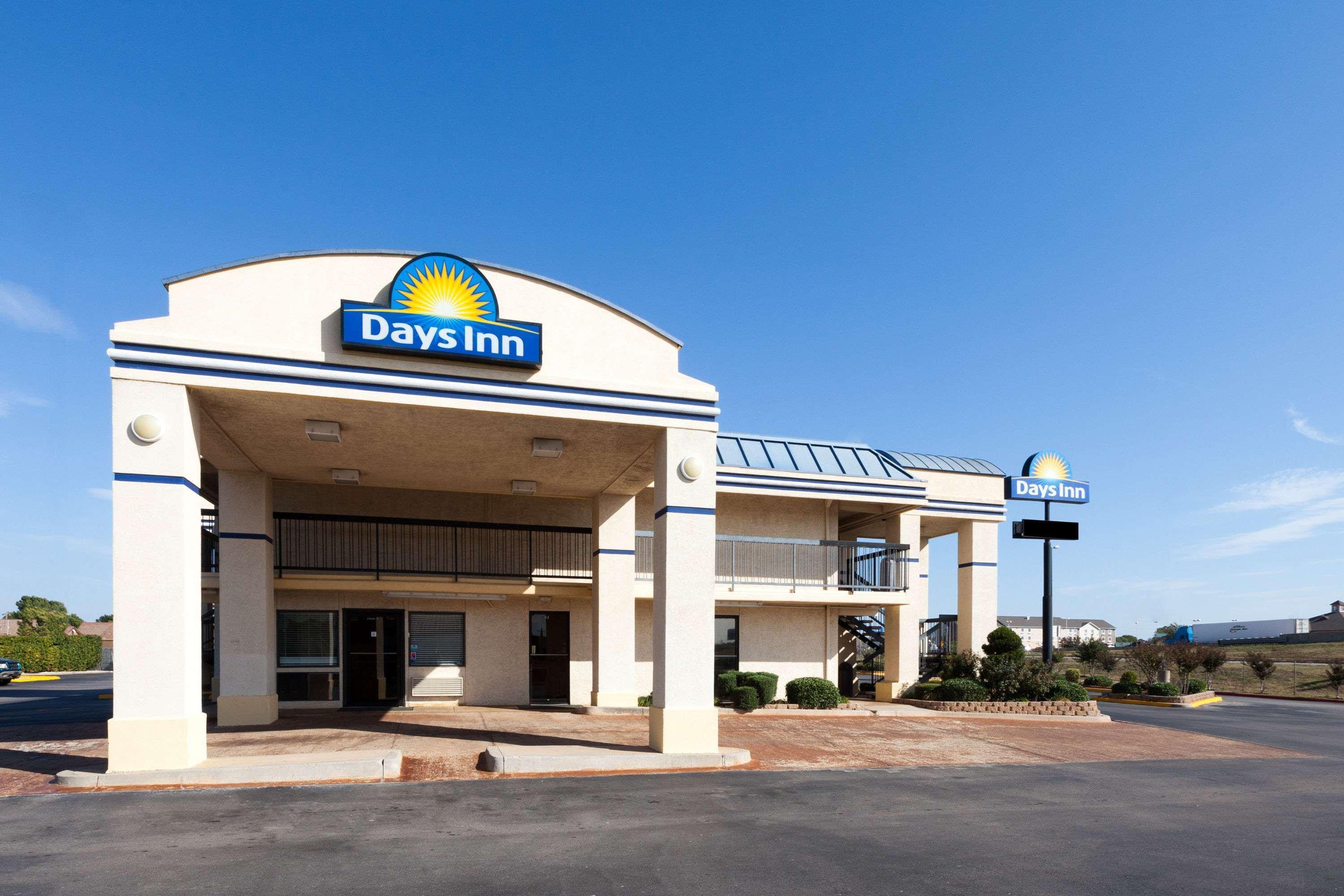 Days Inn Oklahoma City West Exterior foto